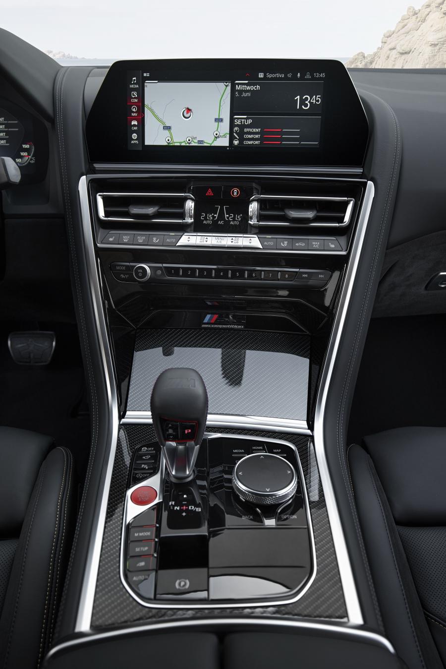 Интерьер BMW M8 Competition Coupe (F92) 2019 года  (WW) (фото 37 из 59)